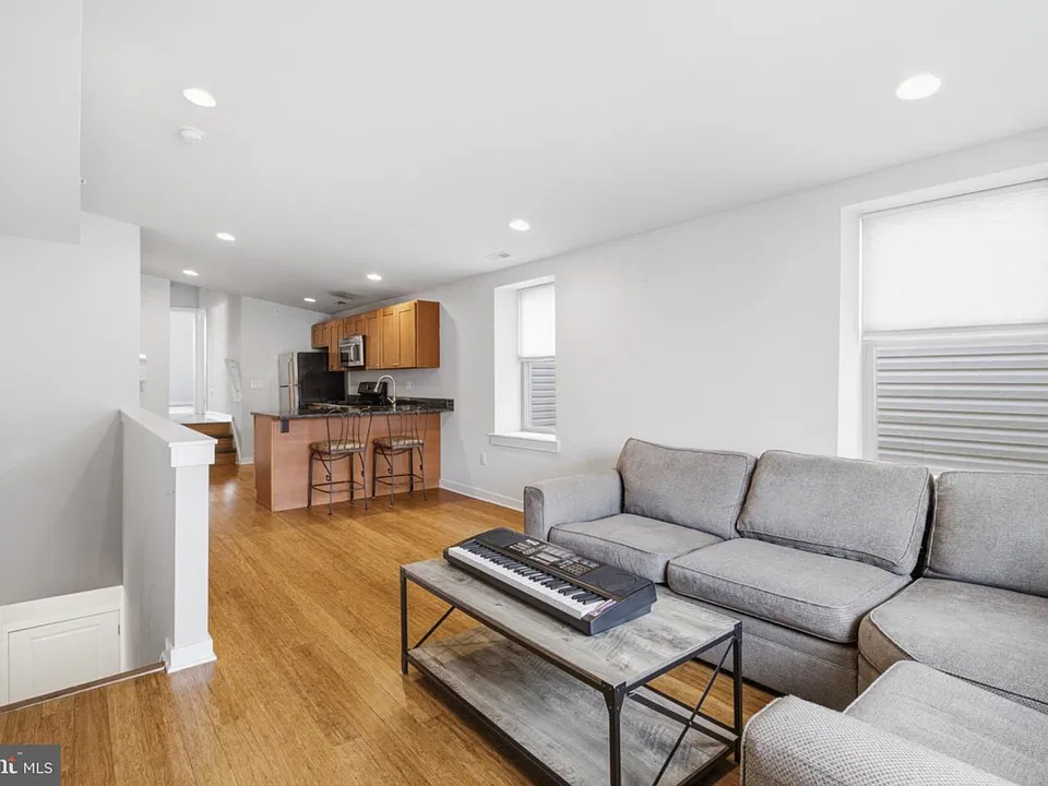1418 Christian St #3