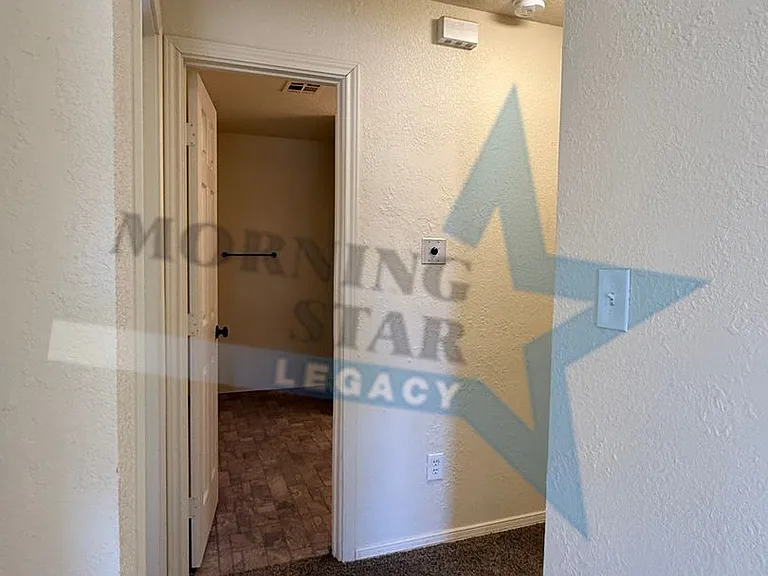 Spacious 2 bedroom floor plans! — Photo 9