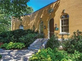 60 Glen Rd APT 110, Brookline, MA 02445