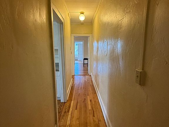 2nd image of 851-853 Wethersfield Ave