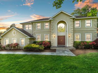 1036 Gambelli Dr, Yorktown Heights, NY 10598