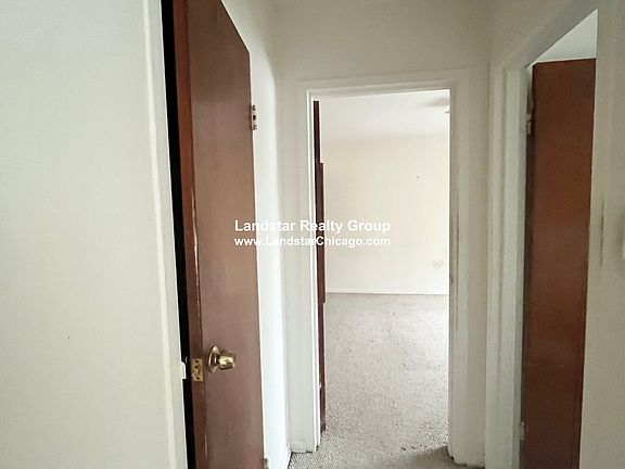 2nd image of 4922 Conrad Ave Unit 1