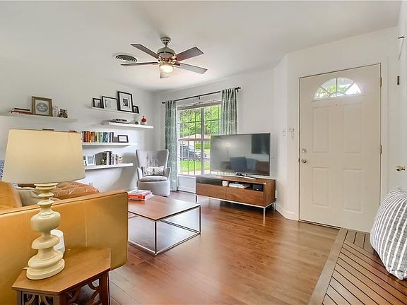 5th image of 8302 Rockwood Ln