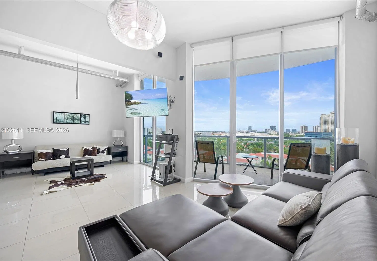 Uptown Marina Lofts Condo — Photo 1