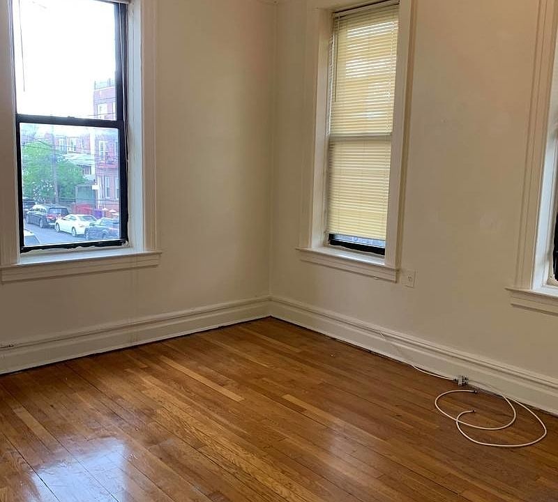2nd image of 1405 71st St #2