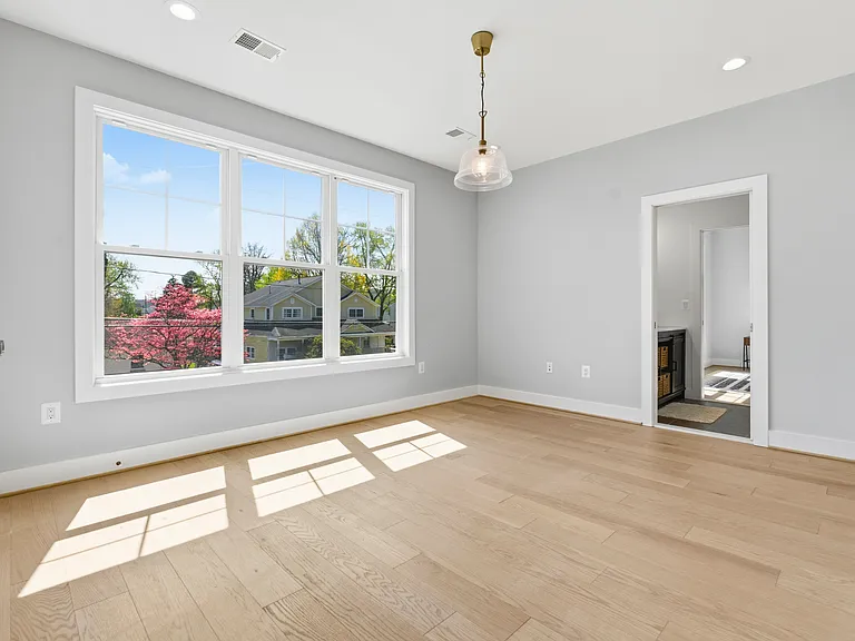 6806 Farragut Ave — Photo 40