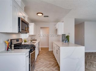 3013 Scarlet Oak Ave, Las Vegas, NV 89104