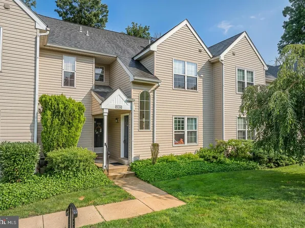 421 Derry Dr #421, Aston, PA 19014