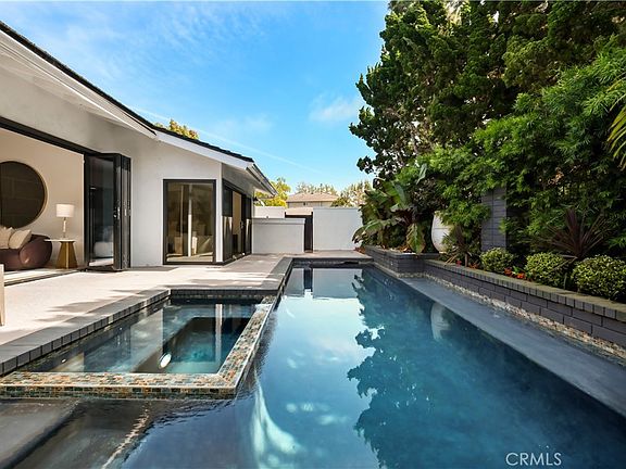 2nd image of 22 Rue Cannes