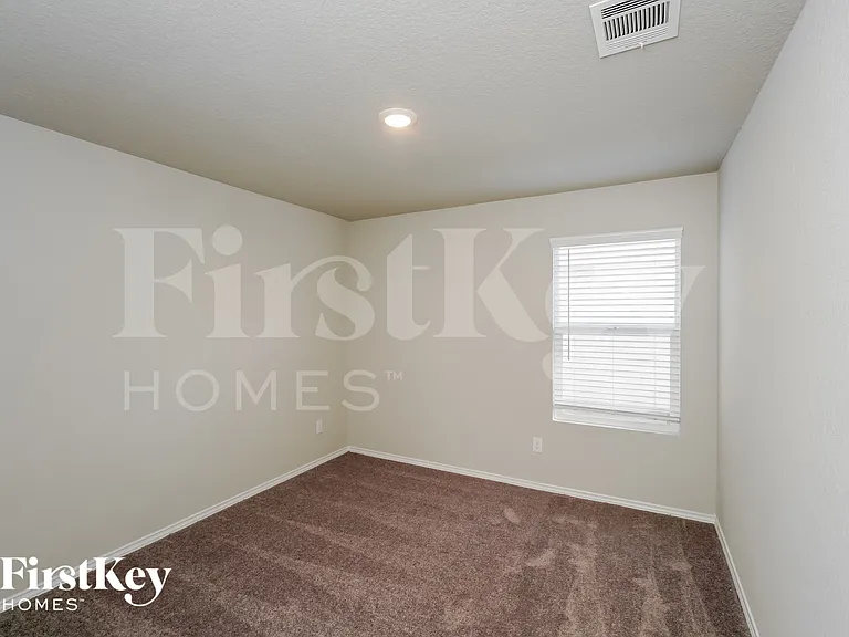 9211 Griffith Run — Photo 11
