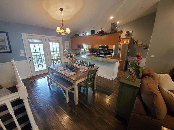 4th image of 8467 Chicory Ln