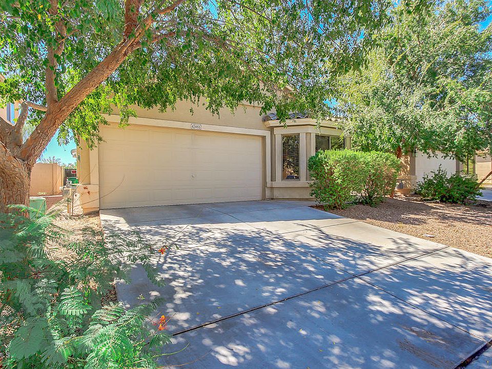 1st image of 42455 W Sunland Dr