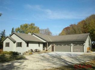 109 Decoria Hts, Mankato, MN 56001