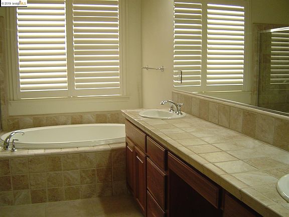 4th image of 5568 Arcadia Cir