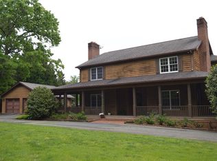 530 Cross Creek Dr, Mount Airy, NC 27030