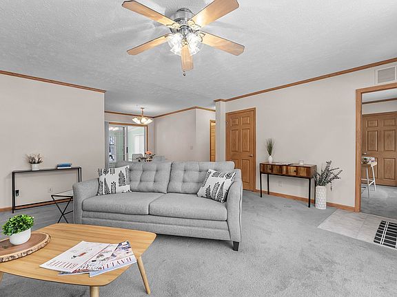 4th image of 4046 White Birch Dr
