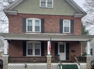 35 Stemple St, East Stroudsburg, PA 18301