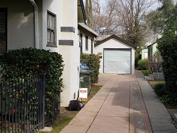 5th image of 2609 E Street Fron