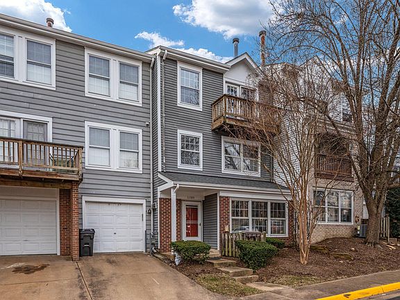 One car garage and driveway space