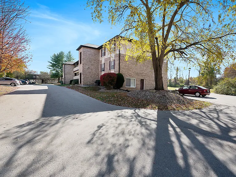 127 Dorset Ct — Photo 17