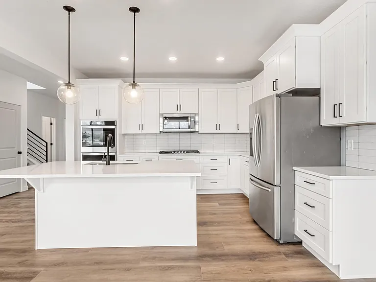 9549 N Aster Dr — Photo 3