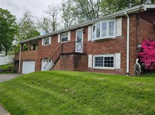 1905 13th Ave, Beaver Falls, PA
