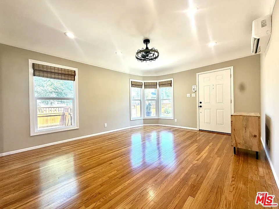 1 bed, 1.0 bath, 600 sqft, $3,600 — Photo 3