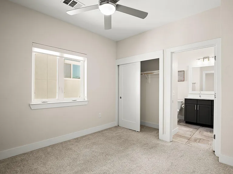 2827 Manor Rd #3105 — Photo 16