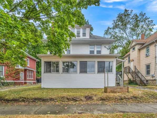 68 Mount View Ave, Akron, OH 44303