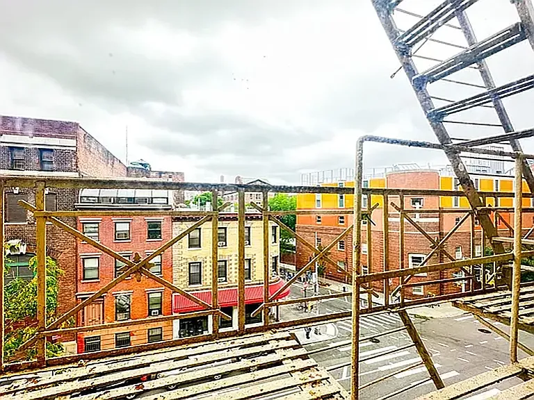 690 Greenwich St #4B — Photo 5