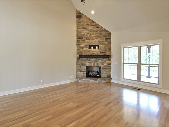 4th image of 412 Huntington Drive 101 #C-lot 101