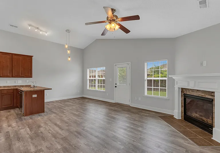 211 High Green Dr — Photo 12