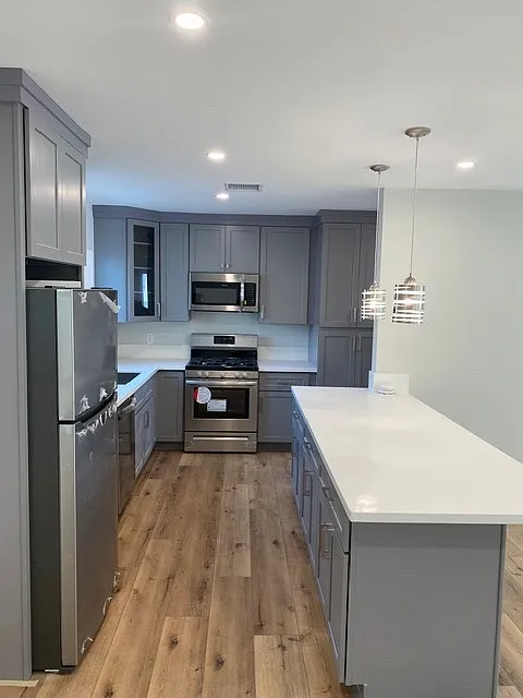 3 bed, 1040 sqft, $4,000 — Photo 4