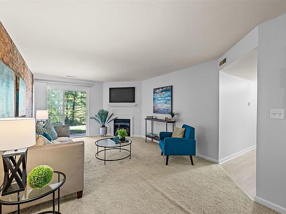 5th image of 1920 Hunting Lake Ct APT 102