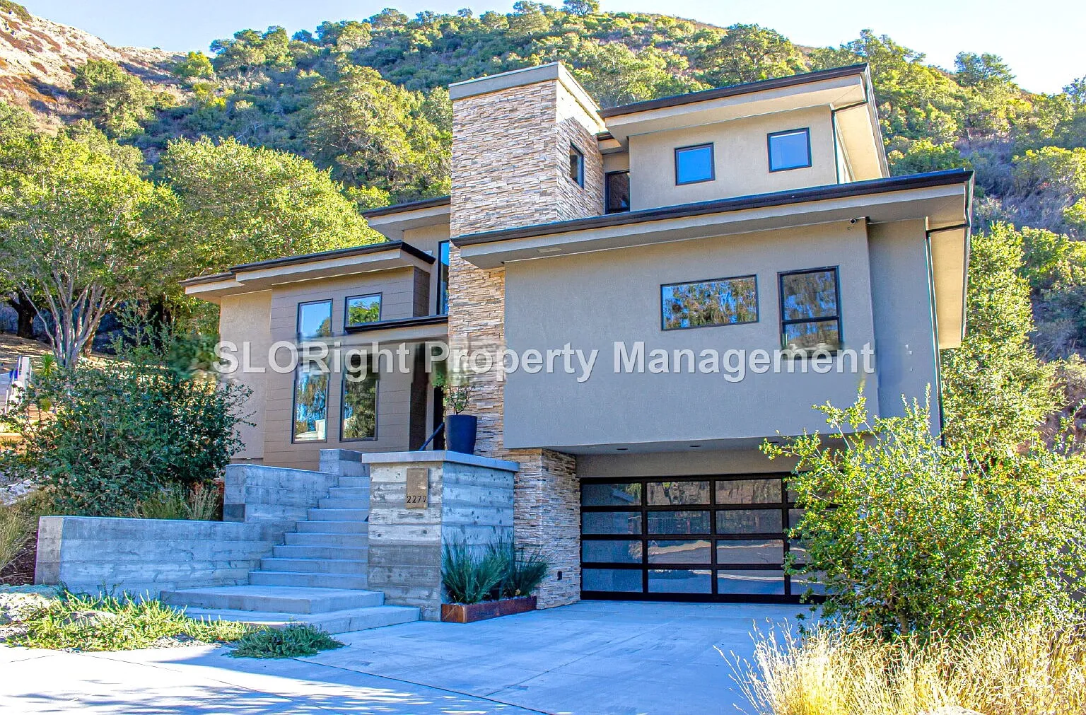 4 bed, 3.0 bath, 2968 sqft, $6,000 — Photo 1