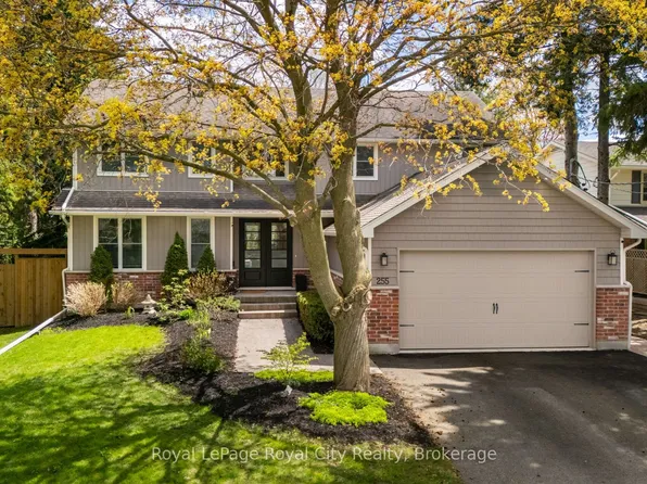 255 Normandy Ave, Waterloo, ON N2K 1X6