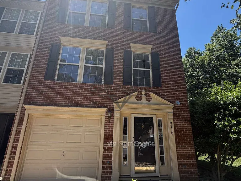 4710 Turnberry Dr — Photo 3
