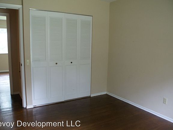 3rd image of 1325 Petite Dr