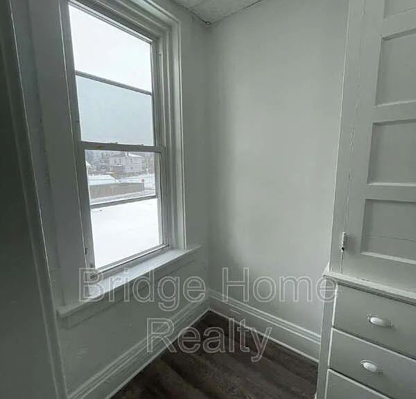 136 S Spring Ave — Photo 17