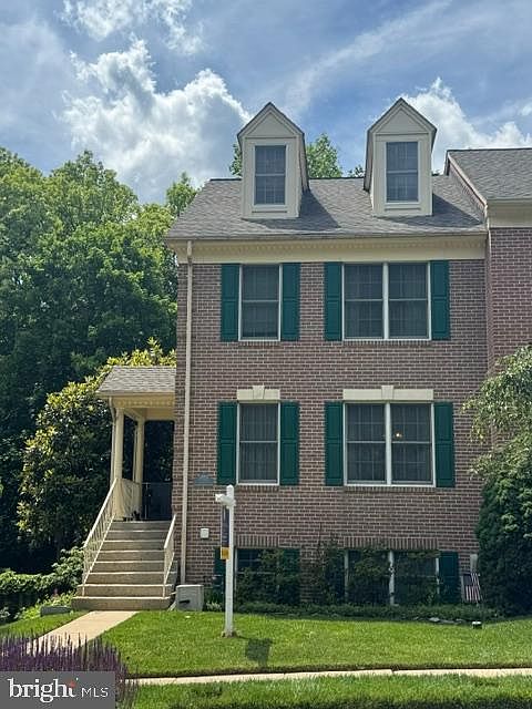 1st image of 942 Walnutwood Rd
