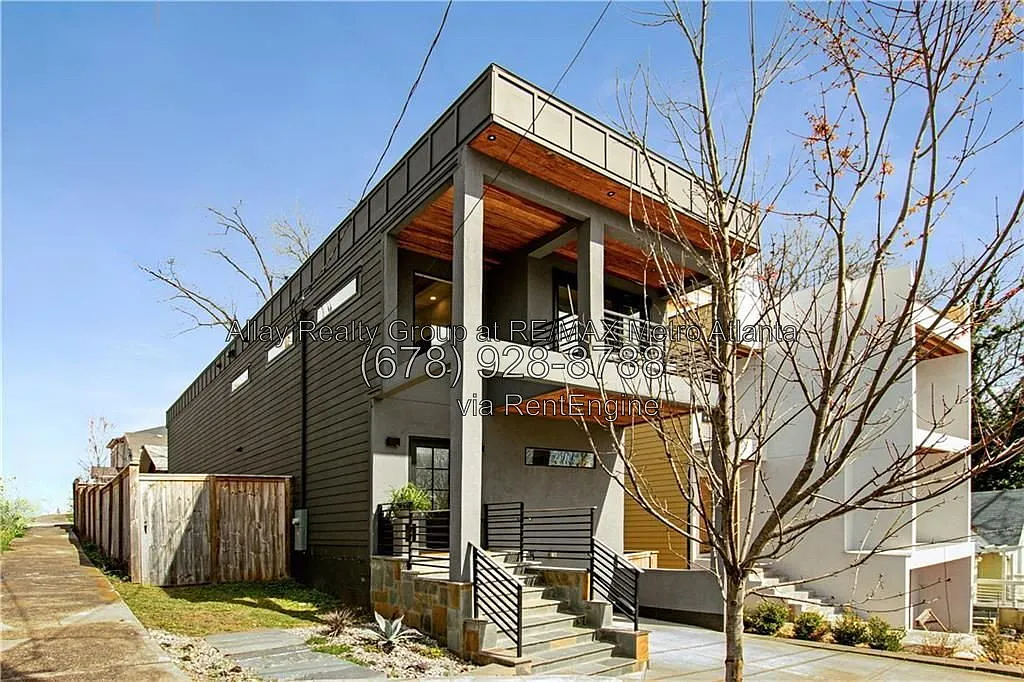 3 bed, 3.5 bath, 2366 sqft, $3,170 — Photo 1