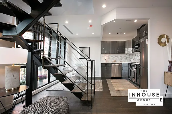 Sold by The In House Group | media 4