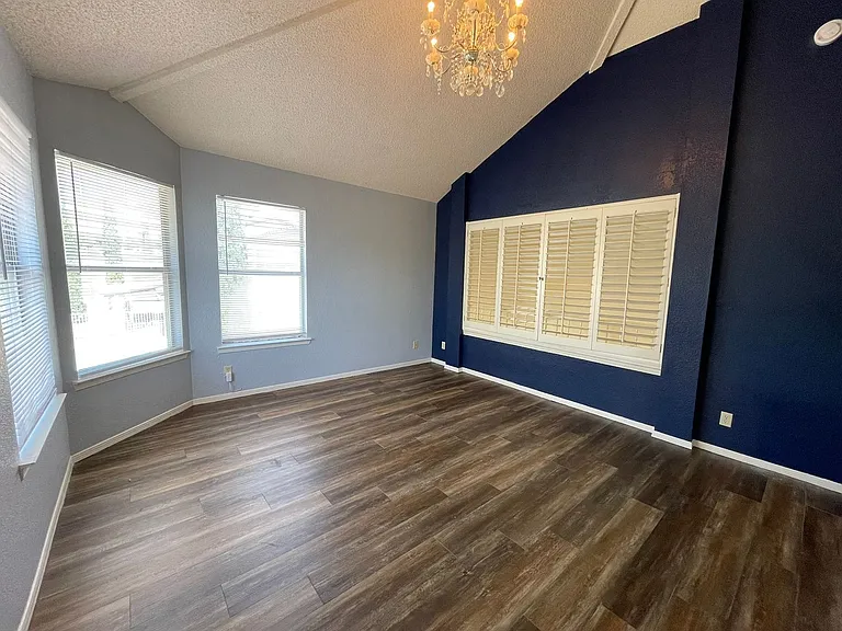 4304 Loma Alegre Dr — Photo 14
