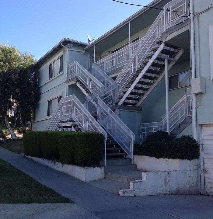 1st image of 806 Austin Ave APT 1