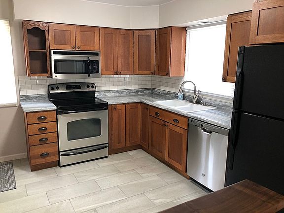5th image of 1324 29th St