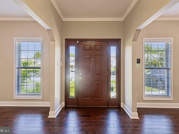 5th image of 9 Whitestone Dr