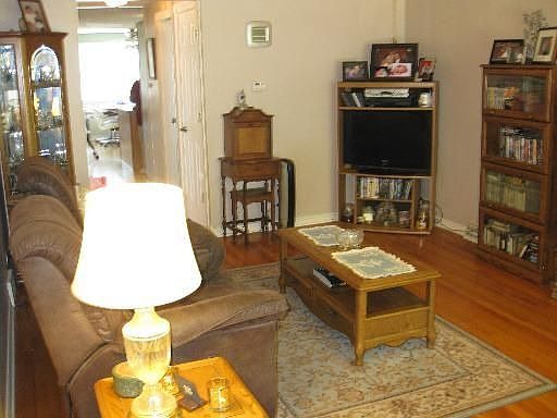 3rd image of 11427 S Rockwell St