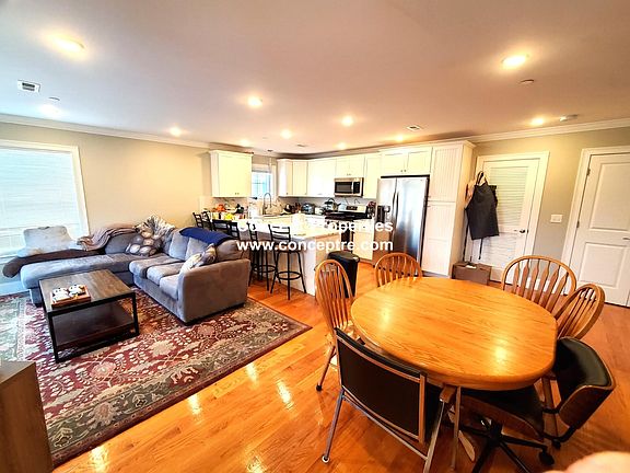 3rd image of 120 Holland St #2L
