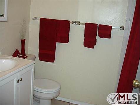 4th image of 1729 Continental Dr