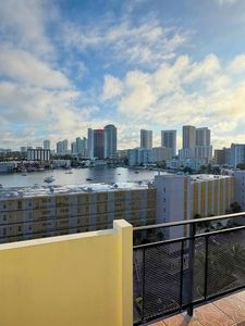 401 Golden Isles Dr APT 1114, Hallandale, FL, 33009